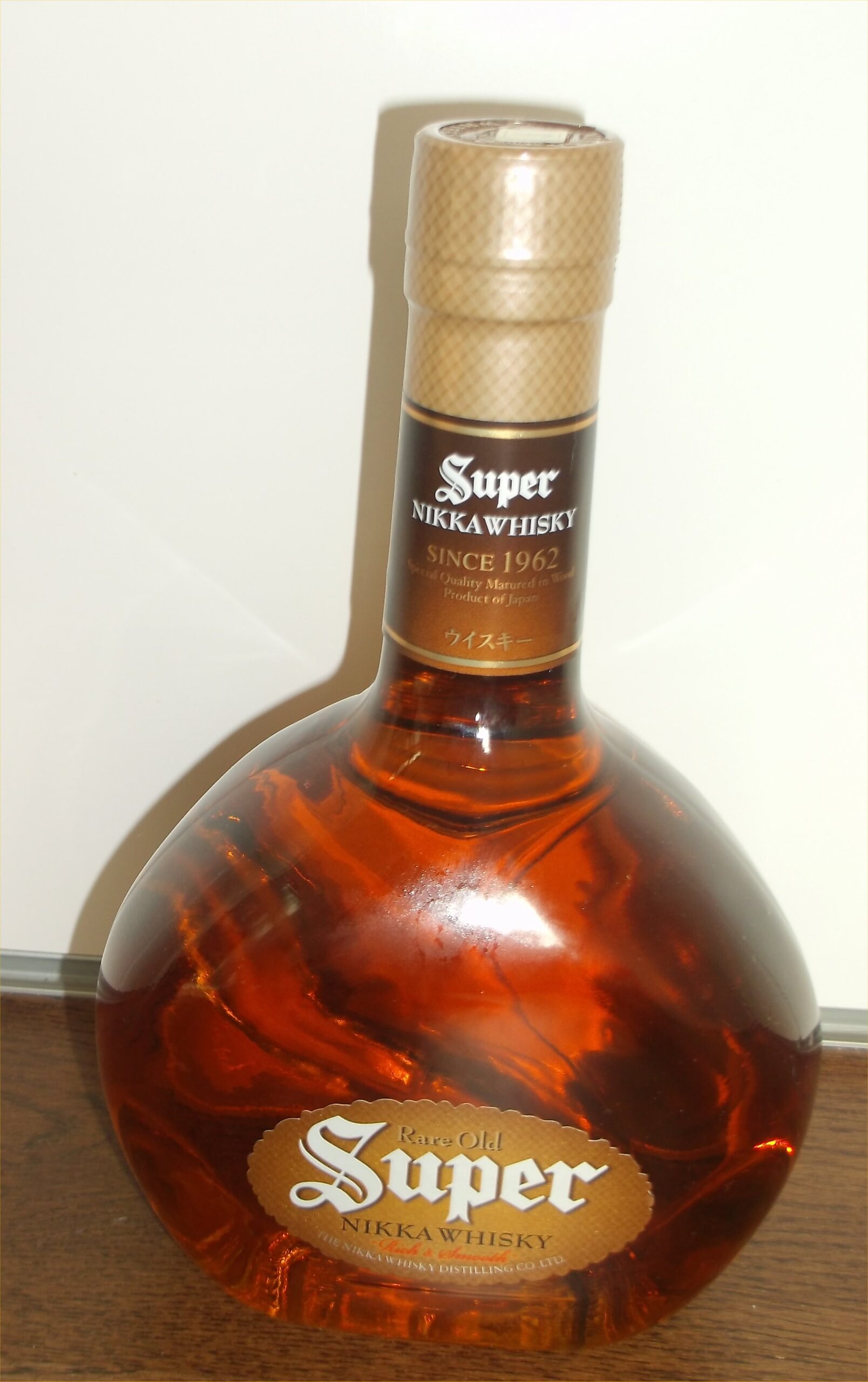 ブラックニッカ ディープブレンド ボトル